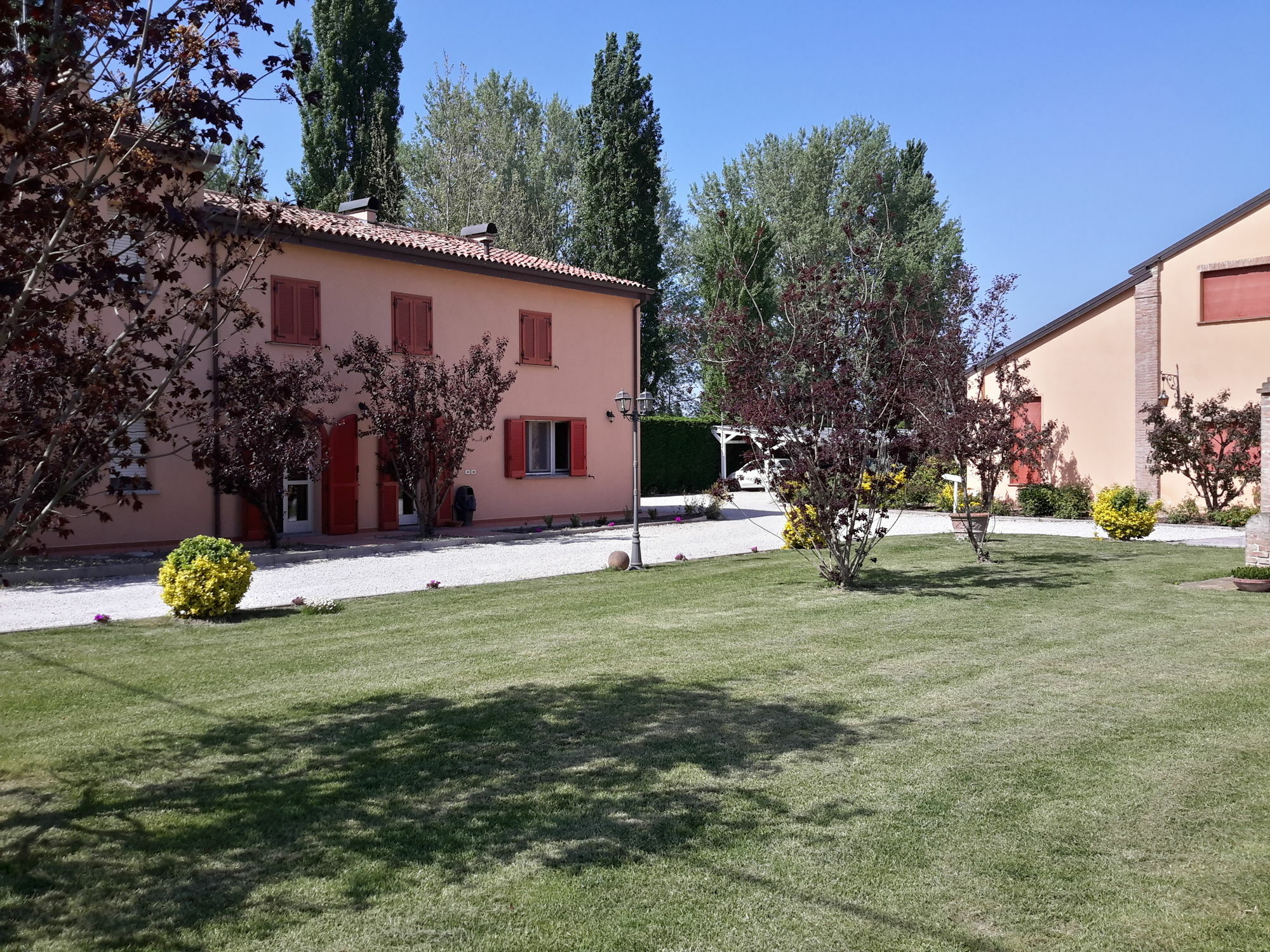 Lama Di Valle Rosa Ferrara Exterior photo